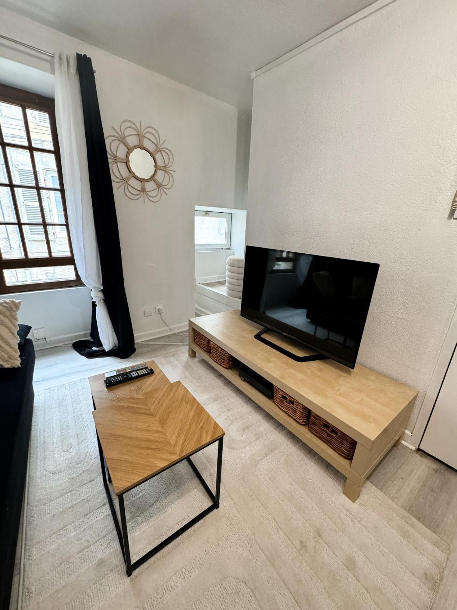 Appartement Cosy En Hyper-Centre Brive-la-Gaillarde Bagian luar foto
